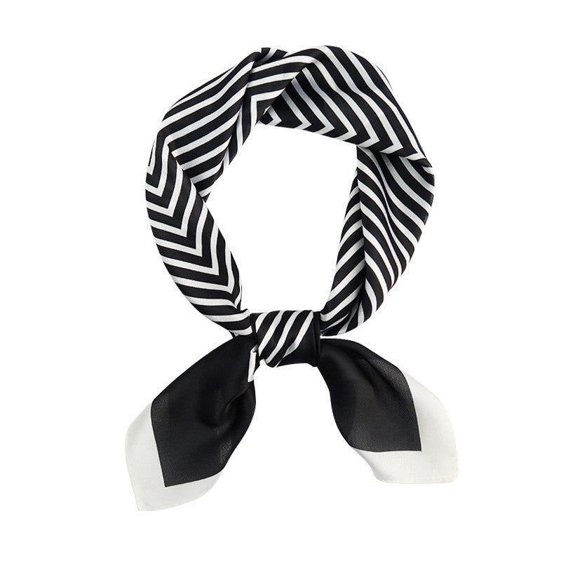 Scarf black and white
